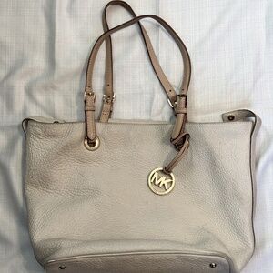 MICHAEL Michael Kors Cream Leather Medium Jet Set Tote